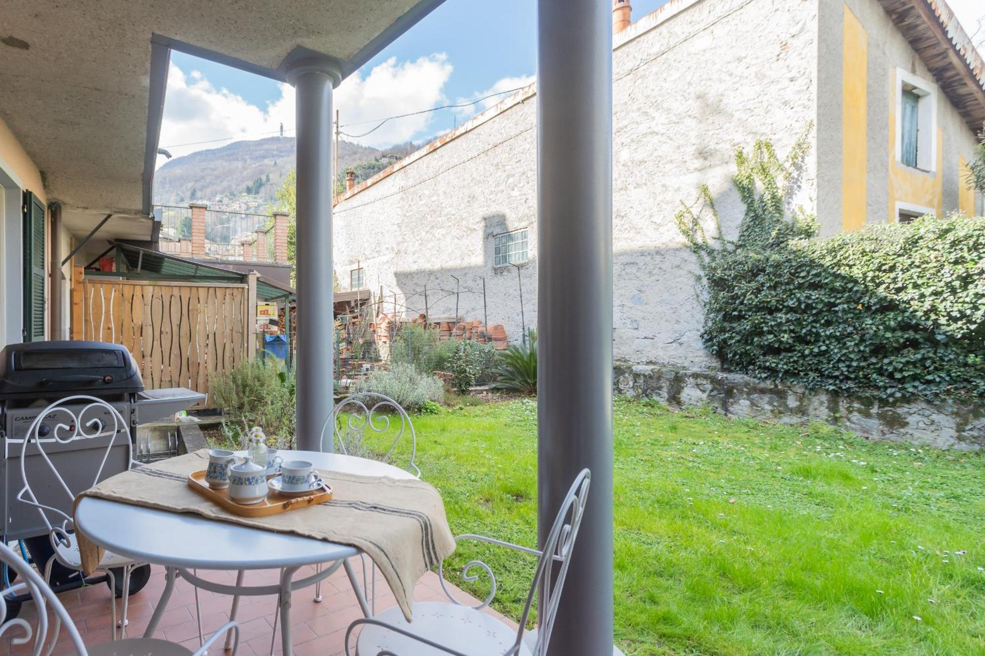 Ponente Balcony & Garden By Rent All Como Gravedona Exterior photo