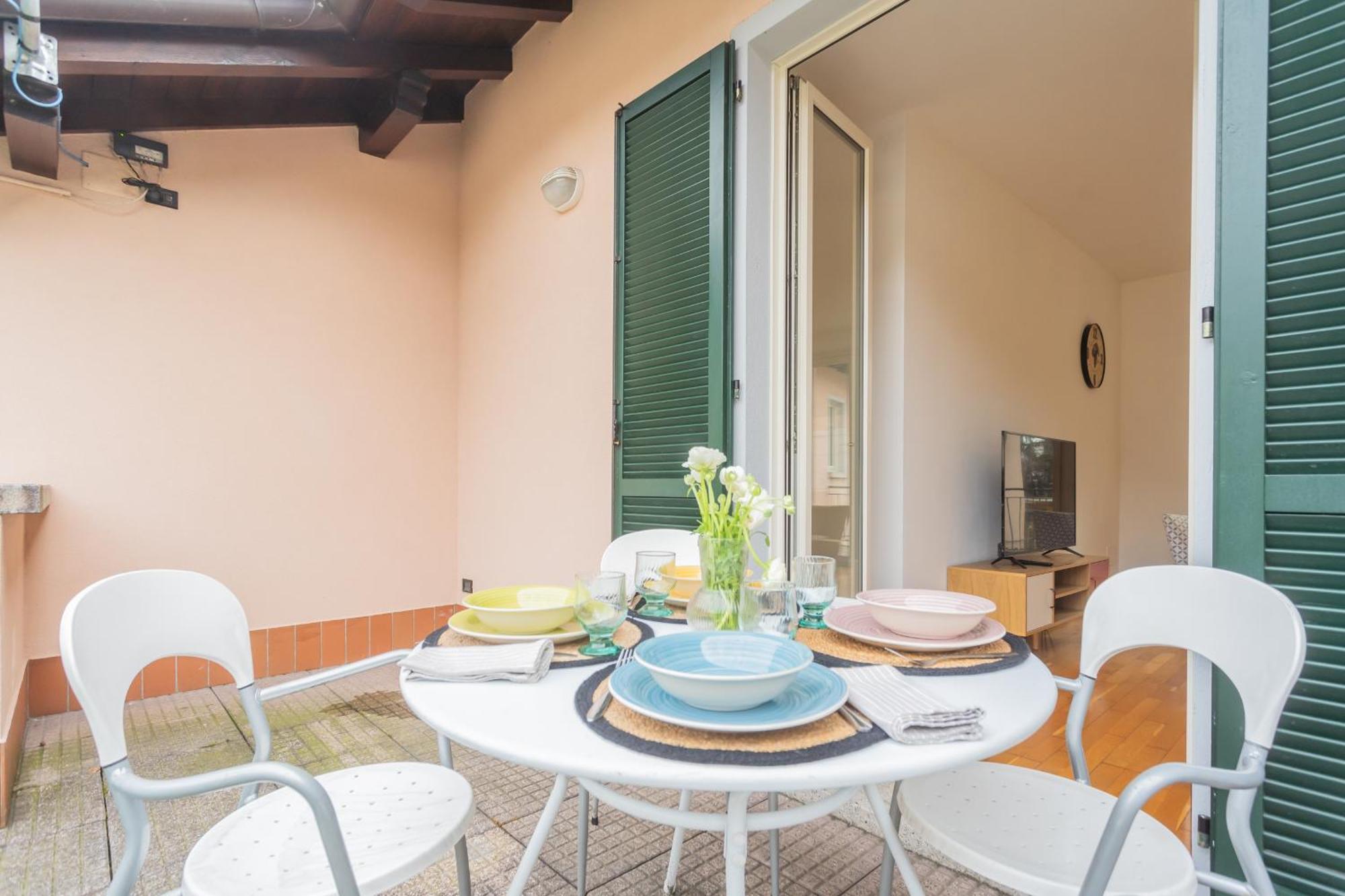 Ponente Balcony & Garden By Rent All Como Gravedona Exterior photo