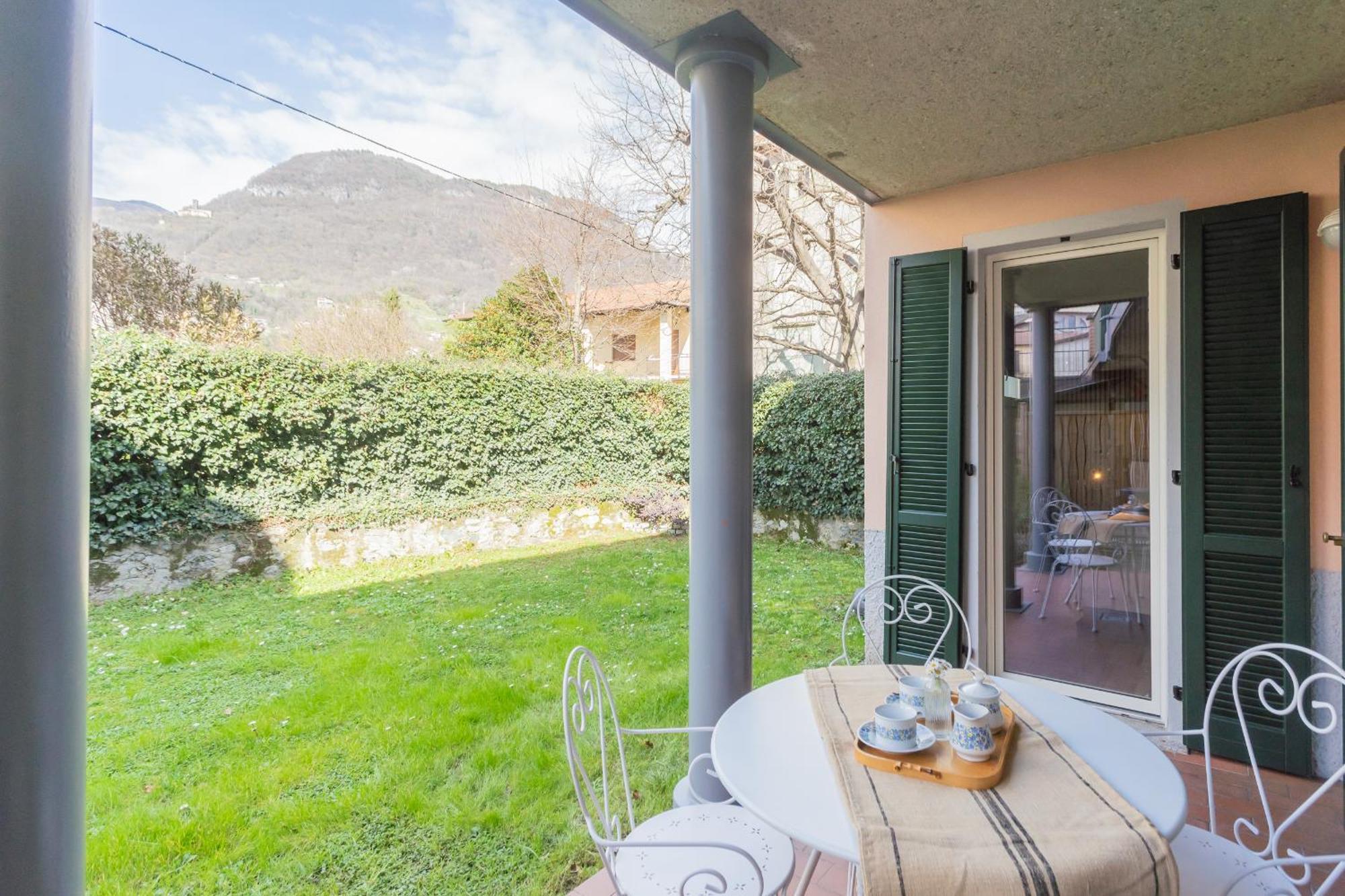 Ponente Balcony & Garden By Rent All Como Gravedona Exterior photo