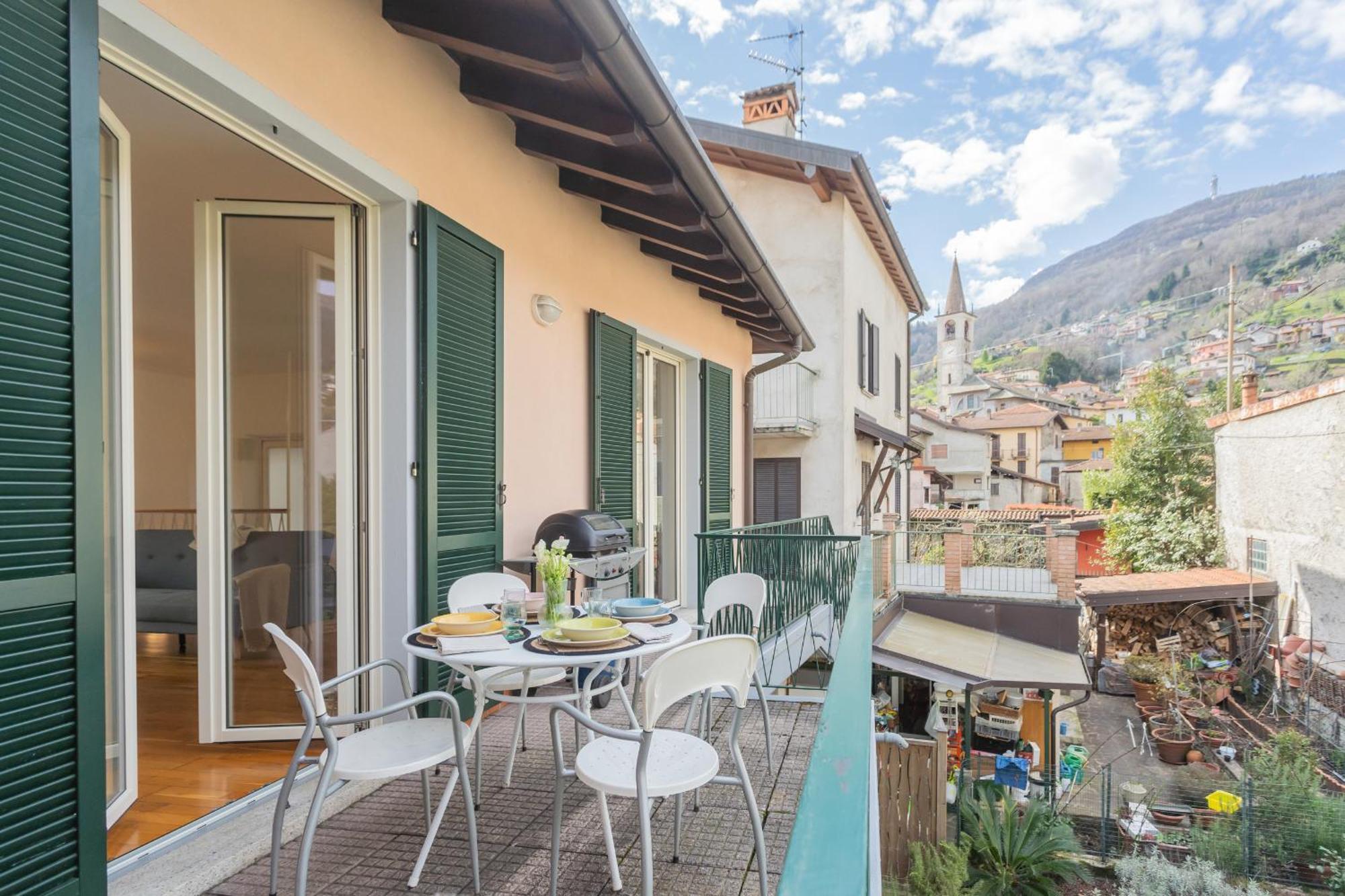 Ponente Balcony & Garden By Rent All Como Gravedona Exterior photo