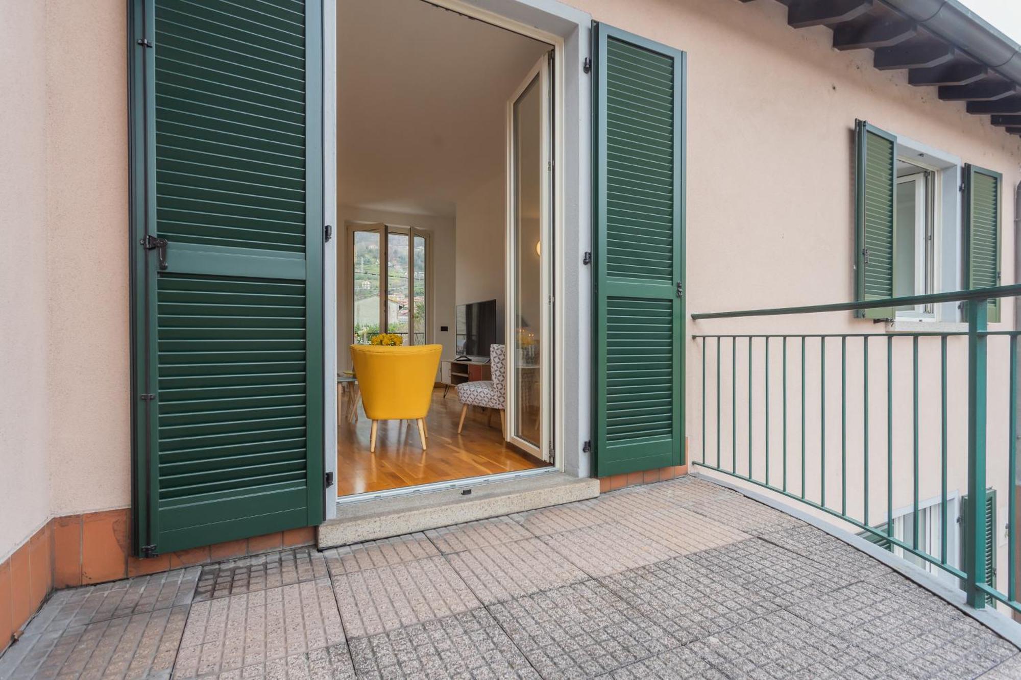 Ponente Balcony & Garden By Rent All Como Gravedona Exterior photo